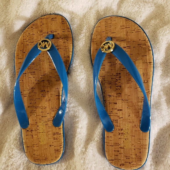Michael Kors Shoes - 🆕️Michael Kors Jelly Cork Flip Flops🆕️
